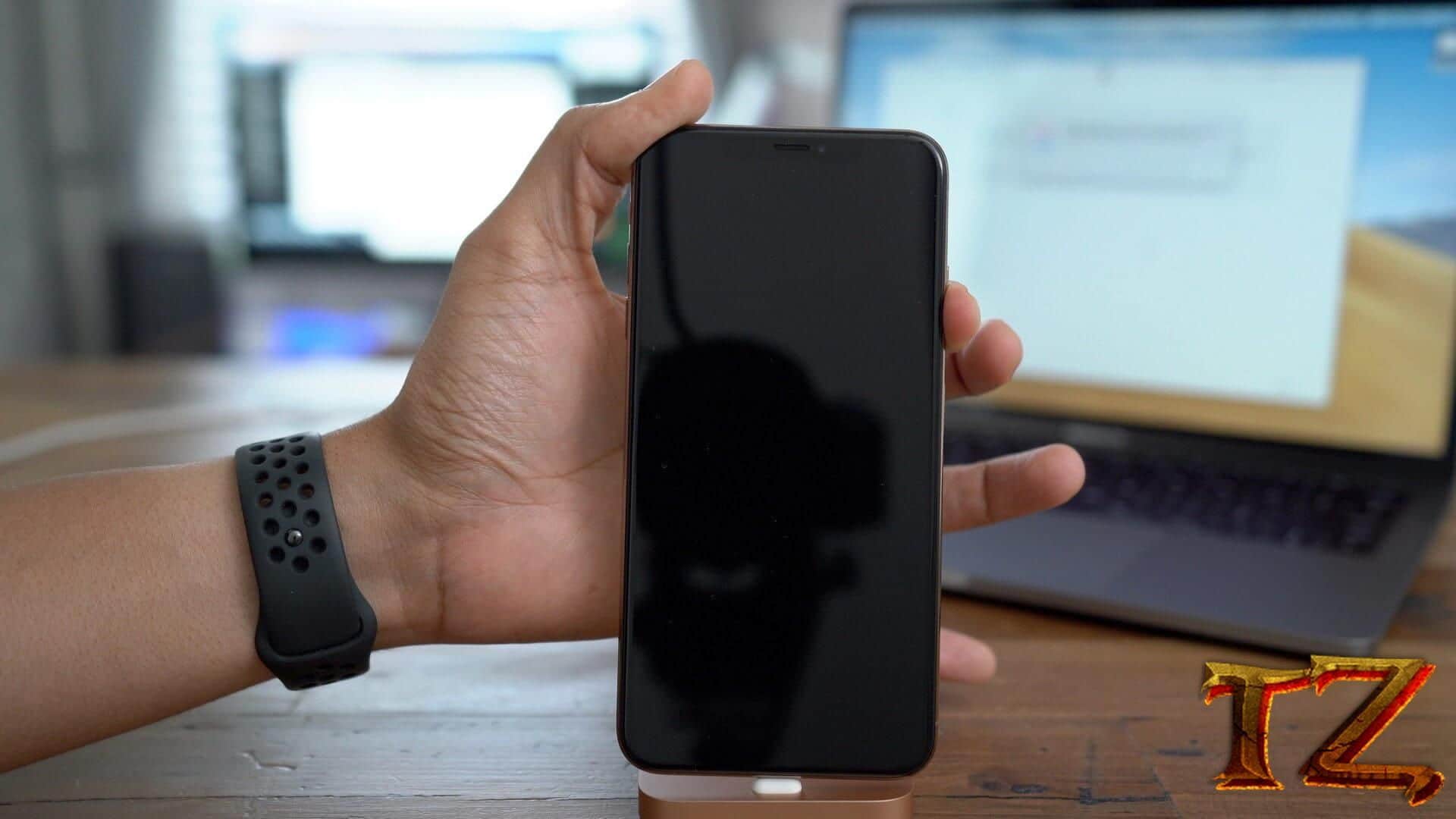 How to Fix iPhone XS Max Black Screen Issue in A Minute | ศูนย์ซ่อม iPhone ไอโฟน มาตรฐาน ราคาถูก